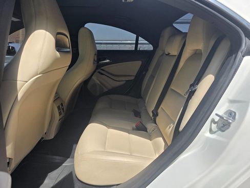 Used 2014 Mercedes-Benz CLA 250 image 29