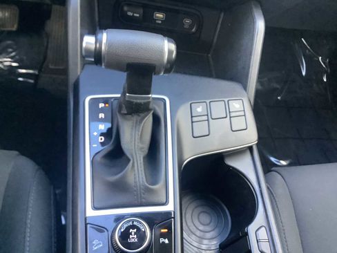 Used 2023 Kia Sportage LX image 18