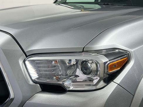 Used 2023 Toyota Tacoma SR5 image 31