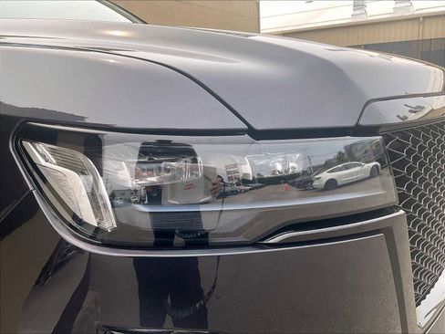 Used 2023 Cadillac Escalade Sport Platinum w/ LPO, ONYX Package image 34