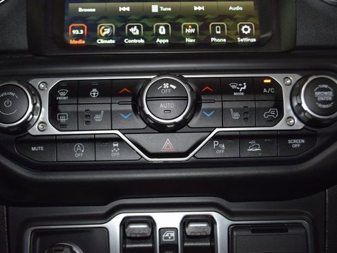 Used 2021 Jeep Gladiator Overland w/ Popular Equipment Package image 26