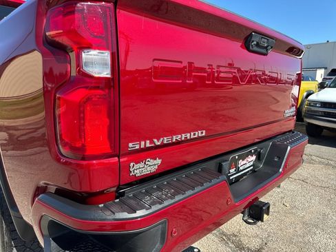 Used 2024 Chevrolet Silverado 2500 High Country w/ Technology Package AWD/4WD image 55