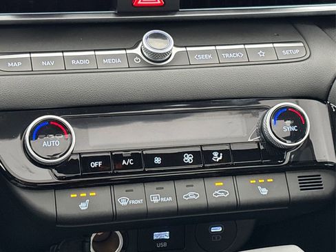 New 2026 Hyundai Elantra Limited image 21