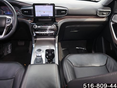 Used 2023 Ford Explorer Limited w/ Equipment Group 301A AWD/4WD image 16