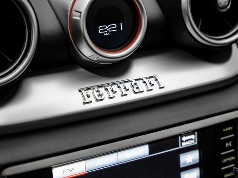 Used 2016 Ferrari California T image 67