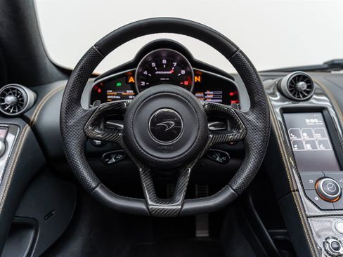 Used 2014 McLaren MP4-12C Spider RWD image 79