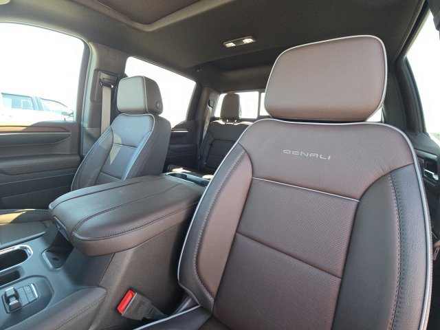 Used 2026 GMC Sierra 1500 Denali w/ Denali Reserve Package AWD/4WD image 30