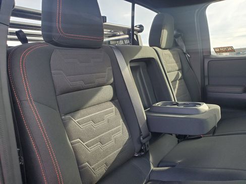 Used 2022 Nissan Frontier PRO-4X image 45