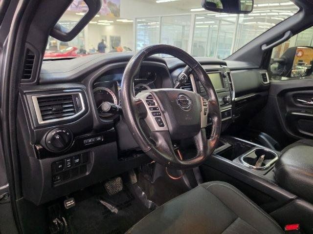 Used 2019 Nissan Titan SV w/ SV Convenience Package AWD/4WD image 8