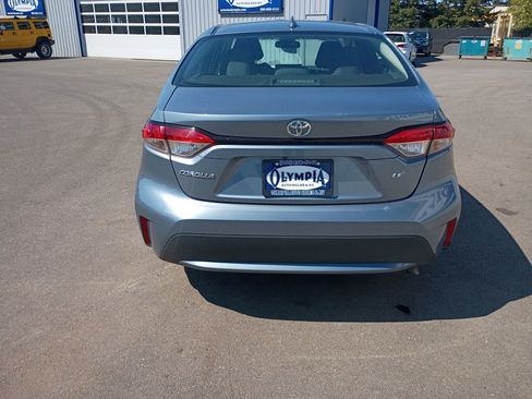 Used 2022 Toyota Corolla LE FWD image 12