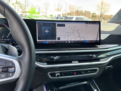 Used 2024 BMW X5 xDrive40i w/ Executive Package image 30