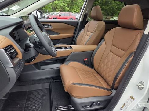 New 2026 Nissan Rogue Platinum AWD/4WD image 9