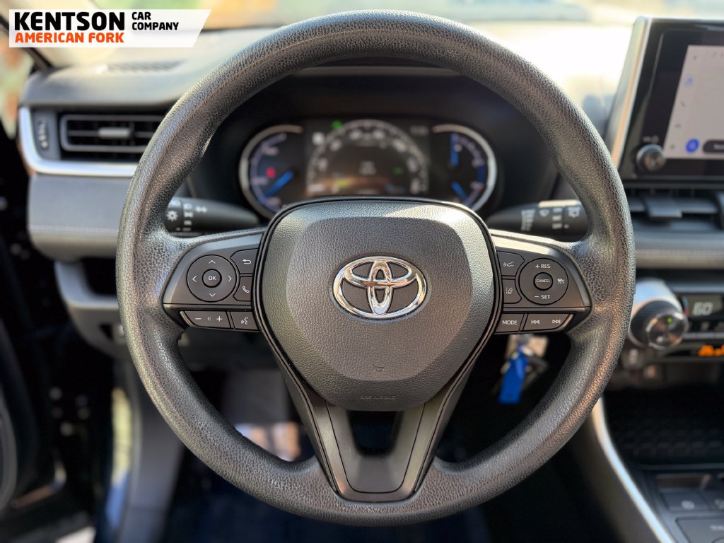 Used 2025 Toyota RAV4 LE AWD/4WD image 14