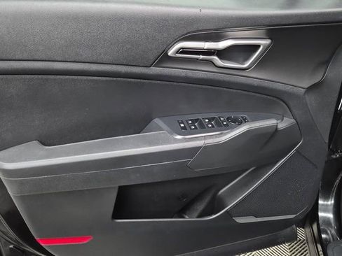 Used 2026 Kia Sportage S image 18