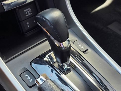 Used 2015 Honda Accord EX-L image 23