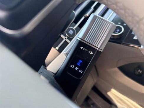 Used 2024 Hyundai Santa Fe Limited image 21