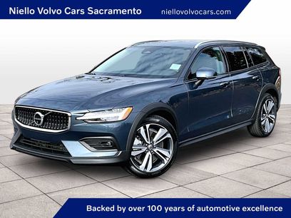 Used 2025 Volvo V60 B5 Cross Country Plus