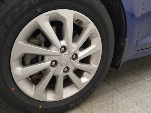 Used 2019 Hyundai Accent SEL FWD image 31