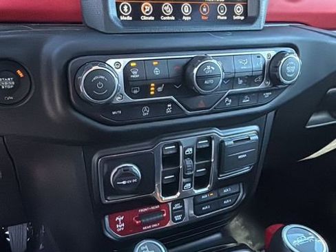 Used 2020 Jeep Gladiator Rubicon image 30