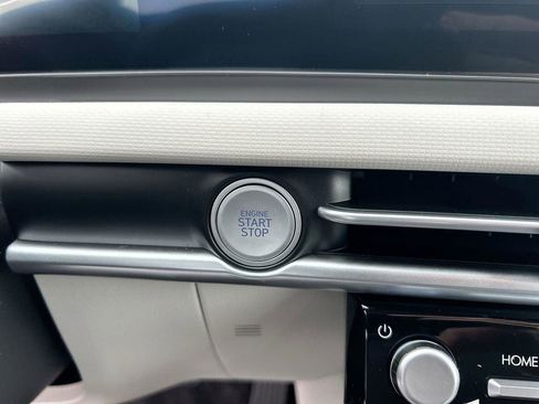 New 2026 Hyundai Tucson Blue SE image 38