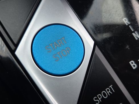 Certified 2022 BMW i4 eDrive40 RWD image 36