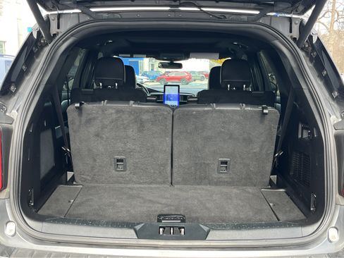 Used 2020 Ford Explorer ST w/ Premium Technology Package image 27