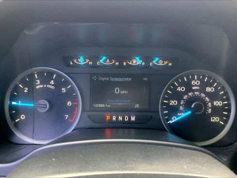 Used 2018 Ford F150 XLT w/ Equipment Group 302A Luxury AWD/4WD image 26