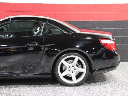 Used 2013 Mercedes-Benz SL 550 image 26