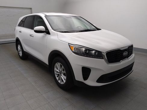Used 2020 Kia Sorento LX FWD image 13