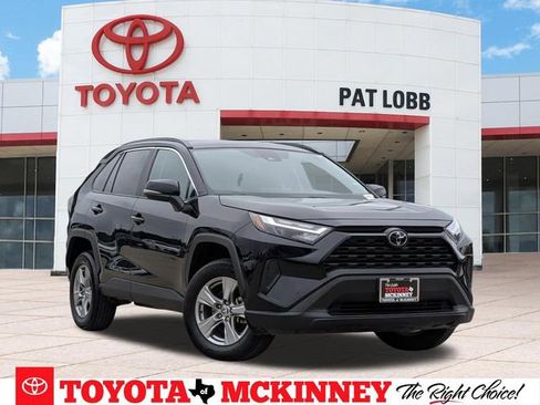 Used 2025 Toyota RAV4 XLE FWD image 1