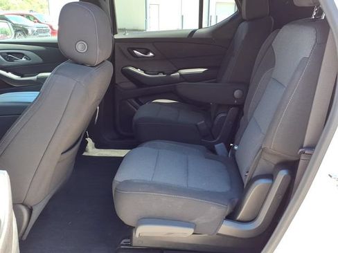 Used 2023 Chevrolet Traverse LT AWD/4WD image 9