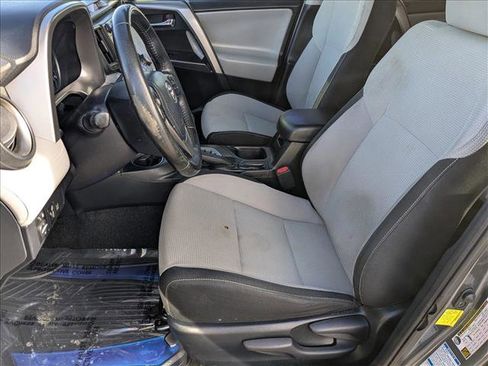 Used 2018 Toyota RAV4 XLE image 15