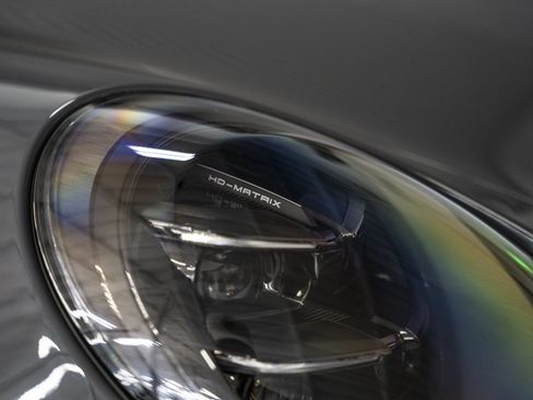 Used 2025 Porsche 911 GT3 RWD image 10