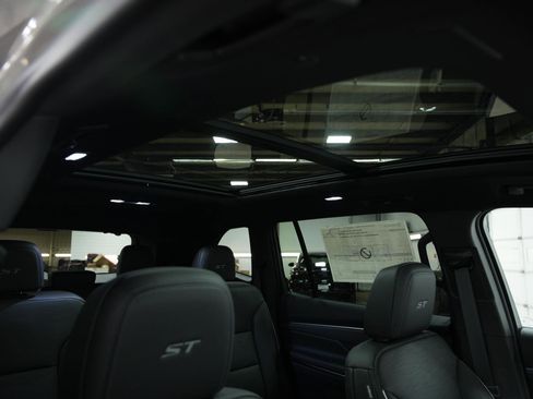 New 2026 Buick Enclave Sport Touring w/ Power Package image 18