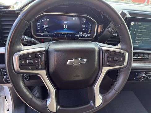 Used 2022 Chevrolet Silverado 1500 RST image 17