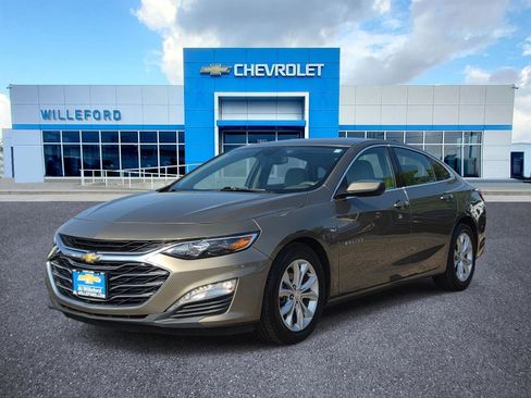 Used 2020 Chevrolet Malibu LT FWD image 1