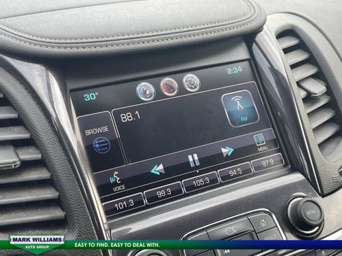 Used 2014 Chevrolet Impala LT w/ Convenience Package image 19