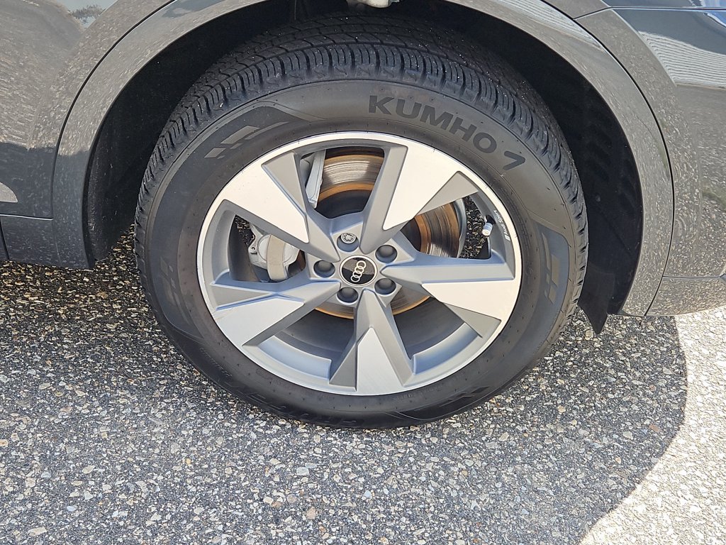 Certified 2024 Audi Q5 Premium AWD/4WD image 10