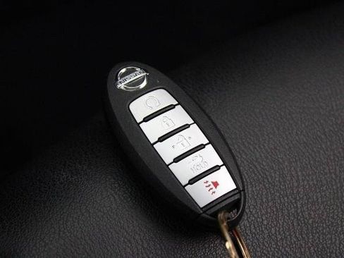 Certified 2023 Nissan Sentra SR w/ SR Premium Package FWD image 30