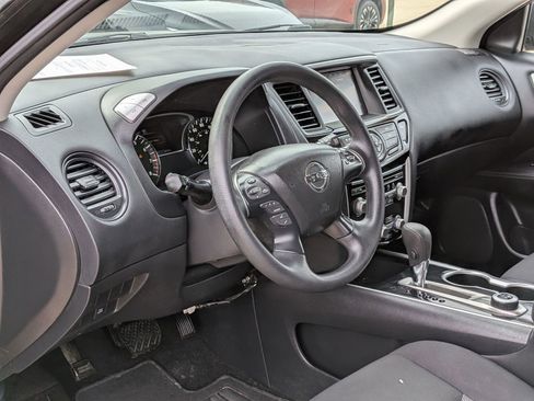 Used 2018 Nissan Pathfinder S AWD/4WD image 14
