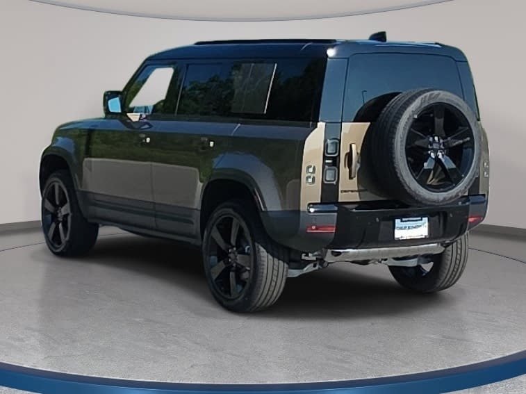 New 2026 Land Rover Defender 110 S AWD/4WD image 7