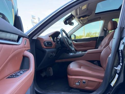 Used 2022 Maserati Levante Modena AWD/4WD image 5