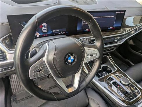 Used 2023 BMW X7 xDrive40i image 10