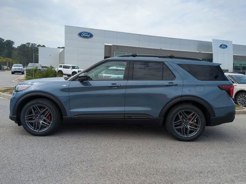 New 2026 Ford Explorer ST-Line RWD image 7