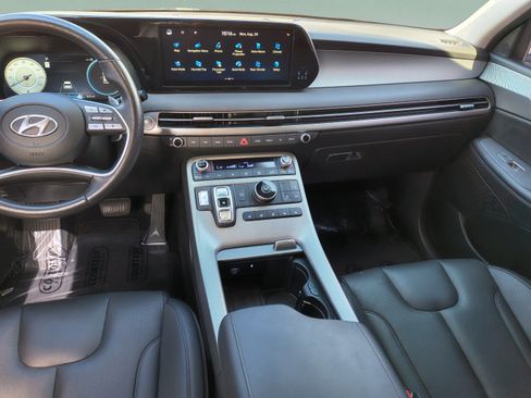 Used 2024 Hyundai Palisade SEL w/ Premium Package FWD image 13
