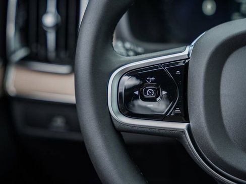 New 2026 Volvo XC90 B6 Plus w/ Protection Package Premier image 28