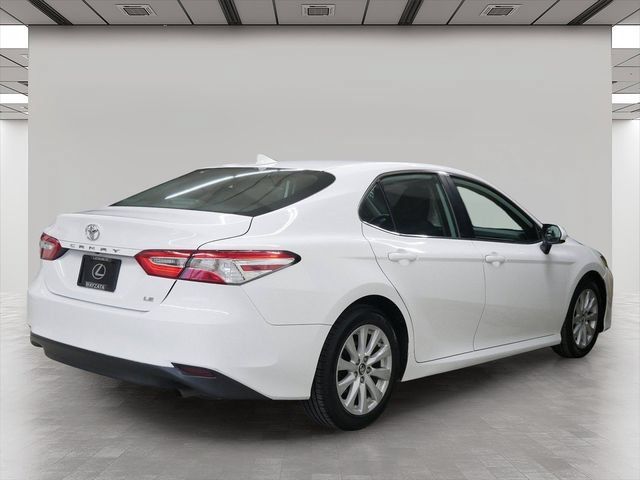 Used 2019 Toyota Camry LE FWD image 5