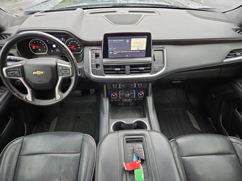 Used 2021 Chevrolet Suburban Premier w/ Premium Package image 24