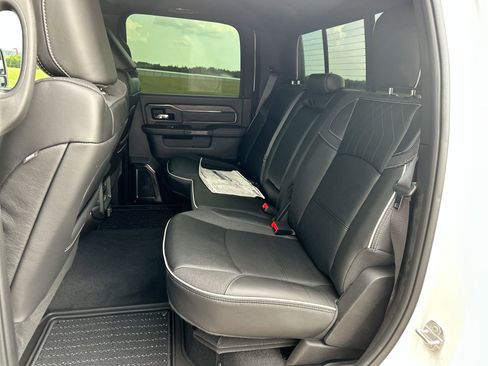 New 2025 RAM 3500 Limited image 18