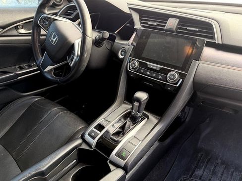 Used 2017 Honda Civic Touring image 5